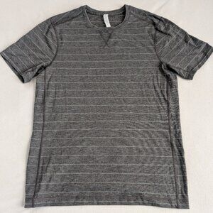 Lululemon Men's Fundamental Short Sleeve Shirt Size Medium Grey Stripe Athletic